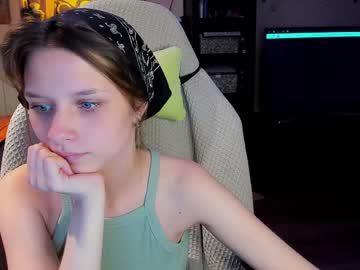 webcam girl ketlinrous today image #1876736