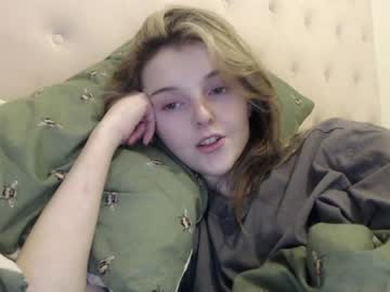 webcam girl lucydelovely today image #3557226