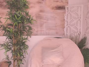 webcam girl yourmidnightcoffee today image #2703377