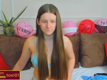 webcam girl toxl today image #1073975