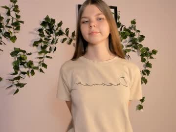 webcam girl janicereeves today image #3963777