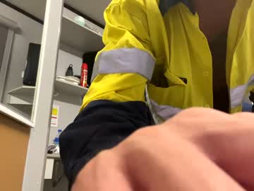 webcam man straighttradie34 today image #3617484