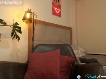 webcam girl lindabluee today image #3564686