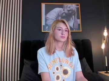 webcam girl natasha_kl today image #2031139