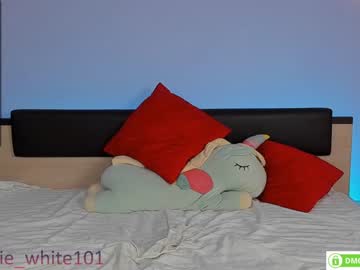 webcam girl foxhilary today image #2226547
