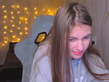 webcam girl kylie_mine today image #3056286