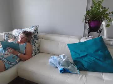 webcam couple smallpenisbigtongue today image #4050119