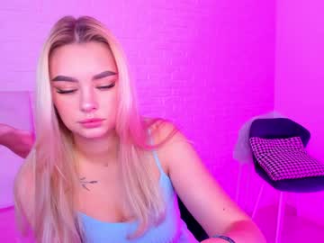 webcam girl 8a8y_nura today image #1312815