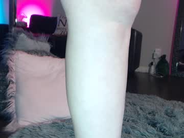 webcam girl skyewatson today image #973108