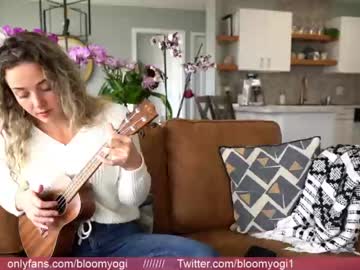 webcam girl bloomyogi today image #1202144