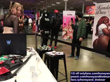 webcam couple honeyand_thebear today image #627498