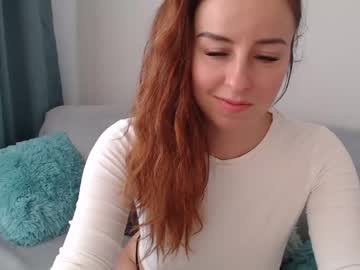webcam girl emerald_kittycat today image #1113369