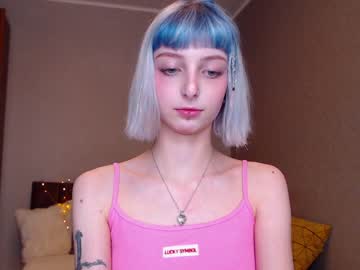 webcam girl lit1le_kitty_ today image #832677