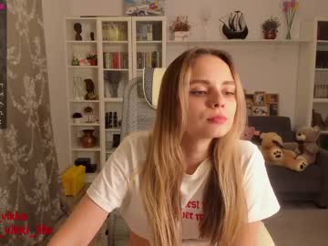 webcam girl misss_vikki today image #1381470