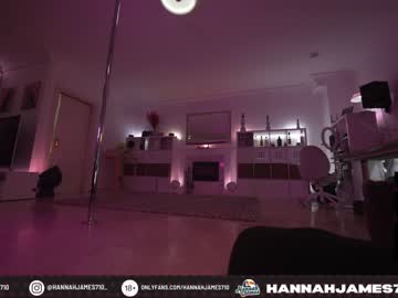 webcam girl hannahjames710 today image #3033913