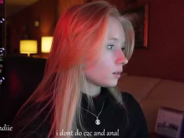 webcam girl bestblondiiecb today image #3912685