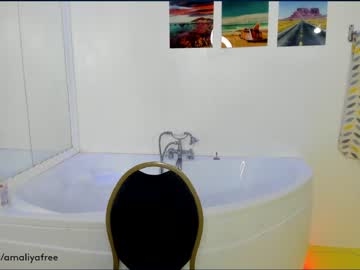 webcam girl amelia__williams today image #935132