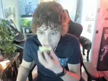 webcam man bashful4200 today image #3084620