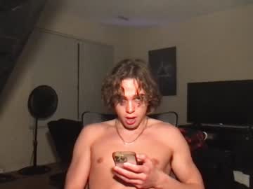 webcam couple prettiboiflacko today image #3106753