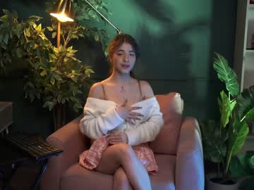 webcam girl yours_lola today image #1337735
