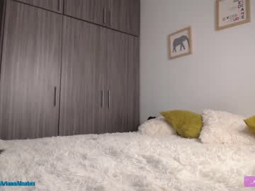 webcam girl _arianalzate_ today image #1168182