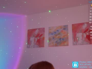 webcam girl sweetkira555 today image #1929468