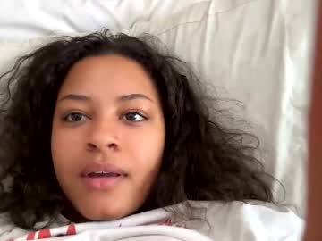webcam girl adriana318798 today image #4072422