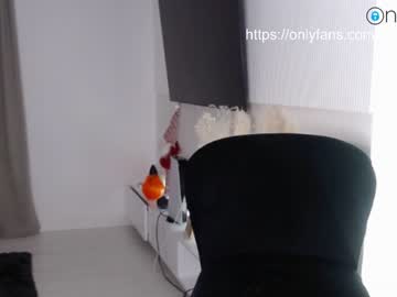 webcam girl smileyouarehere today image #550493