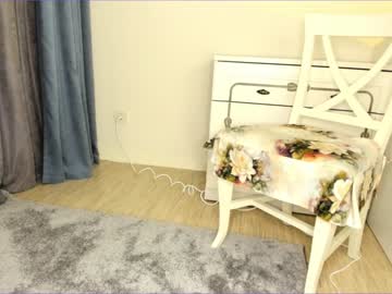 webcam girl lily_14 today image #1289424