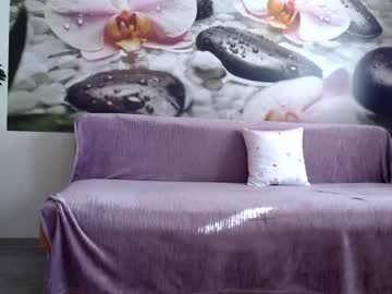 webcam girl jennycutey today image #3809371