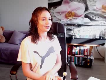 webcam girl jennycutey today image #1032051