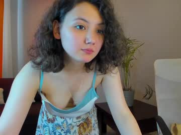 webcam girl your_lilly_girl today image #1996496