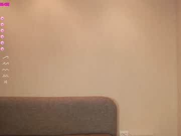 webcam girl azalea18 today image #280937