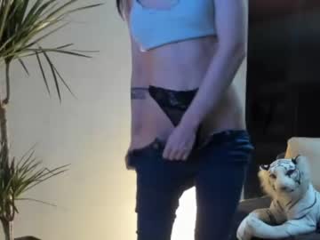 webcam girl sofiaandwonderland today image #2050117