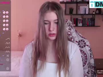 webcam girl minnie_olson_ today image #3601301