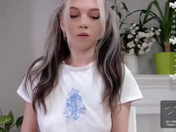 webcam girl small_blondee today image #2285335