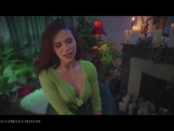 webcam girl lucieoude_ today image #3352239