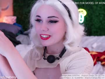 webcam girl runesy today image #2769626