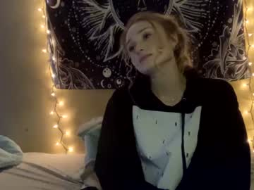 webcam girl princesshannnnn today image #1326782