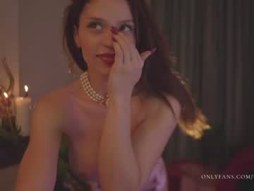 webcam girl lucieoude_ today image #3200035