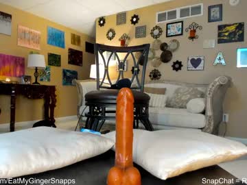 webcam girl eatmygingersnapps today image #2545295