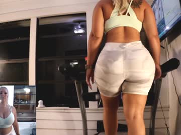 webcam girl milavalentinax today image #1721080