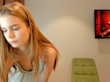 webcam girl carolynsveronica today image #3958437