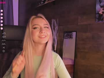 webcam girl yolandabertha today image #3584820