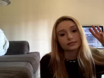 webcam girl princesshannnnn today image #390263