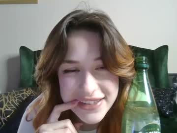 webcam girl milkywhiiite today image #2384376