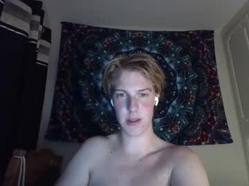 webcam man brandon_y07 today image #3950998