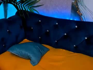 webcam girl mayla_collen today image #2158373