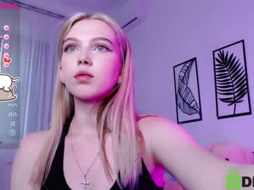 webcam girl small_blondee today image #3381699