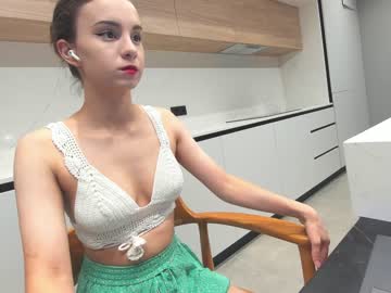 webcam girl ehotlovea today image #3619299